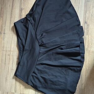 Halara XL criss cross waist twirl skort